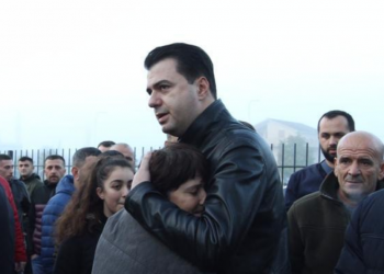 Deri në fund, i djallëzuar për tërmetin