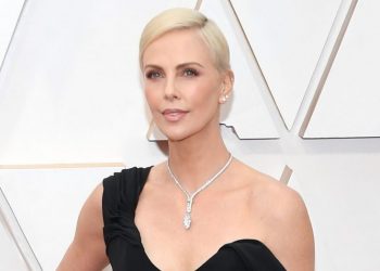 Seksi dhe provokuese pavarësisht viteve, Charlize Theron rrëfen sekretin e bukurisë