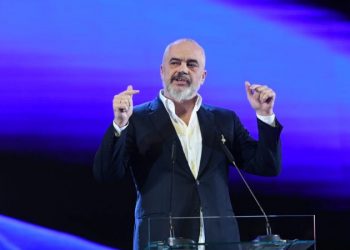 Rama kritika socialistëve: “Nëse nuk e kuptoni çfarë kërkohet, do hapni krahun”