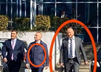 FOTOLAJM/ A është ky që ka veshur Ilir Meta antiplumb?!