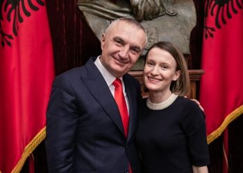 Ilir Meta takon shkencëtaren shqiptare: Jeni frymëzuese!