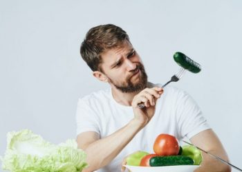 Veganët janë më të mirë në krevat se “mishngrënësit”? Ja çfarë thotë studimi