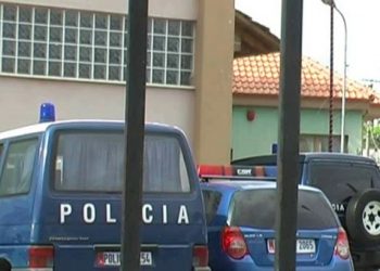 Qëlluan me armë pas sherrit në Korçë, policia arreston pas 3 muajsh tre të rinjtë e shpallur në kërkim