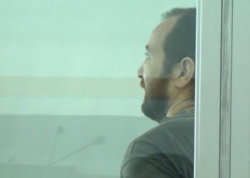 “Vuloset” fati i terroristit “memec” të ISIS, oficerët rusë zbresin në Rinas për ta ekstraduar
