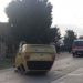 Makina del nga rruga dhe kthehet përmbys, dy të plagosur në Elbasan