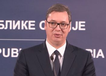 Vuçiç: Kryeministri Albin Kurti po mashtron, ja pse e mori mbrëmë vendimin për taksën