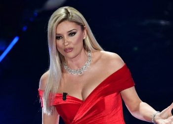 VIDEO / Fjalët prekëse të Alketa Vejsiut në Sanremo: Faleminderit Itali! Ke ndriçuar rrugën tonë