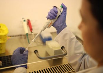 U kthyen në Shqipëri nga vendet e prekura me koronavirus/ 5 të dyshuar të tjerë testohen dhe rezultojnë negativë
