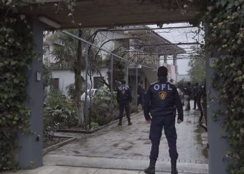 Zëri i Amerikës: “Anti-KÇK-ja”, letër kreut të bandës së Durrësit dhe Elbasanit, Çapja i përfshirë në histori të përgjakshme