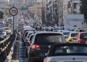 Athina paralizohet nga greva 24-orëshe, punonjësit e transportit dalin në rrugë kundër politikave të reja të qeverisë