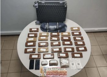 U kapën me droga në forta në Selanik, pranga “shefit” shqiptar dhe 19-vjeçarit grek, pjesë e një grupi kriminal