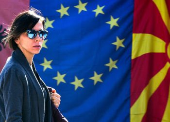 Zbutet rruga e zgjerimit të BE/ Brukseli i përgjigjet Parisit, u jep vendeve anëtare fuqi për të marrë një vendim ndryshe për negociatat