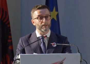 “Janë paratë tuaja, s’do lejojmë abuzime”, Braçe mesazh të prekurve nga tërmeti për fondin 1.15 mld euro