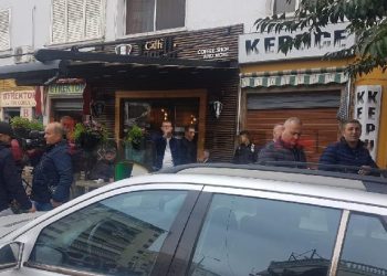Durrës, burri vret gruan me thikë brenda byrektores, flasin dëshmitarët