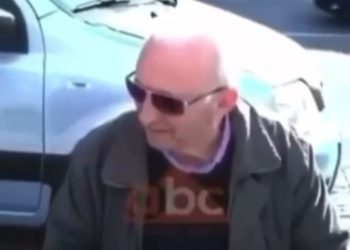 VIDEO / Qytetari habit gazetarin: Jemi nga Vlora ne, nuk na zë koronavirusi