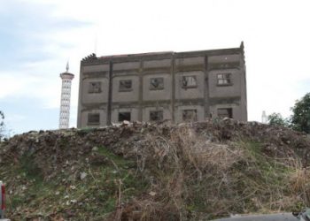 Korçë/S*ks dhe drogë tek ish- godina e amortizuar e fabrikës së miellit në Korçë