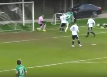 VIDEO/ Roshi “gozhdon” portierin kundërshtar, shënon gol fantastik