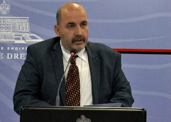 “Tërhiqu ose ke për ta pësuar keq”, arrestohet ish-i dënuari që kërcënoi drejtorin e Burgjeve Agim Ismaili