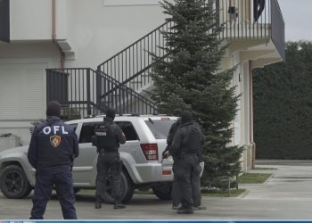 Vijon operacioni/ Bllokohen 5 makina luksoze në Tiranë dhe 10 të tjera në Durrës