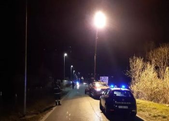 Policia italiane ndjek për 10 km një bandë, por kap vetëm një prej 3 shqiptarëve
