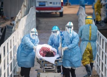 Koronavirusi vijon të vrasë njerëz, 565 viktima dhe 28 mijë të infektuar