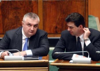 Katër arsyet e lëshimit të lidershipit të opozitës nga Lulzim Basha