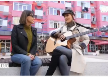 VIDEO/ Mariza Ikonomi habit më deklaratën e saj: Më kanë bërë lesbike për një foto me…