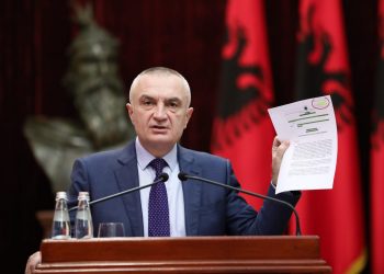Presidenti ndan një tjetër mesazh për 2 marsin: “Nuk dua Metën, por mbështes të vërtetën”