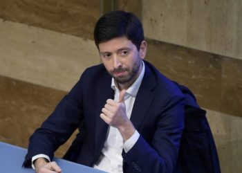 Mjekët në Itali izolojnë koronavirusin/ Ministri: Zbulimi në funksion të vaksinës