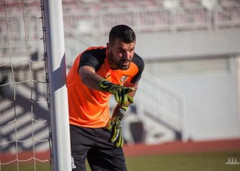 VIDEO/ “Po na q**** nëna këtu”, Ja si i motivoi lojtarët portieri Moçka në fitoren e parë në kampionat