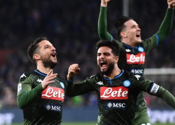 Napoli parakalon Milanin, super Mertens i jep 3 pikë të arta