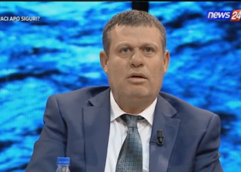 Ish prokurori Hajdari për Vladimir Gjutën me armën plot pranë PS: Uroj të ketë qenë për të thyer lekët…
