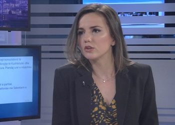 “Grushti i shtetit, teori konspiracioni”, Rudina Hajdari: Thërret protestë ai që e ka shkelur Kushtetutën