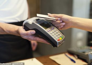 Projektligji i ri, si do të reduktohet në Shqipëri përdorimi i parasë cash
