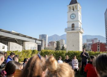 Veliaj takon përfaqësues të Shoqatës Kombëtare të guidave: Turizmi është prioriteti ynë
