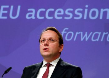 “Fati i Shqipërisë”/ Varhelyi ia prezanton ministrave të Jashtëm strategjinë e re të Zgjerimit të BE