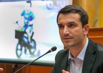 Lajm i mirë për ata që bëhen prindër në Tiranë, Bashkia miraton projektin “Shporta e Bebes”