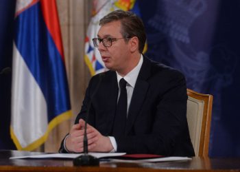 Vuçiç nuk tërhiqet: Dialogu mund të vazhdojë, por pa njohjen e Kosovës