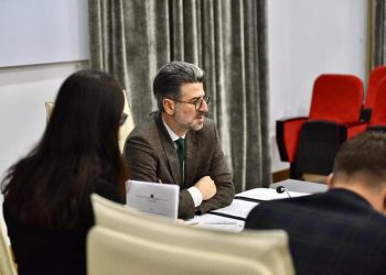 Ndryshime tek “Financat”/ Pas Erjon Luçit, jep dorëheqjen edhe zëvendësministri Elton Haxhi