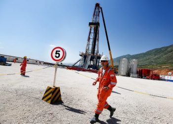 Statusi i naftëtarit/ Ministrja Balluku: Procesi drejt fundit, 1400 dosje janë përpunuar