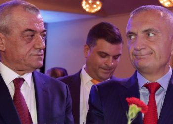 “Do e firmos dekretin në mes të Kuvendit”, Ruçi-Metës: Hajde kur të duash, e ke derën të hapur!