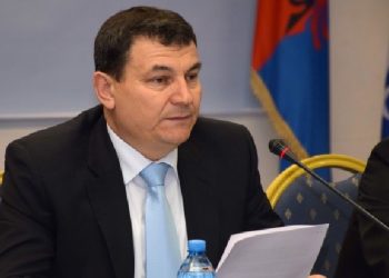 “Kjo është emergjencë civile”, Haki Çako: Edhe nëse mbyllen importet, rezervat janë të plota