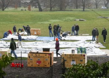 New York-u përgatitet për më të keqen, “Central Park” shndërrohet në spital (FOTO)