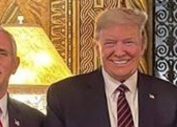 FOTO/ Doli në fotografi me Trump, del pozitiv në testin e Koronavirusit