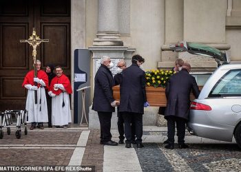 FOTOT/ Tragjizmi i kohës: Një funeral çdo 30 minuta në Bergamo