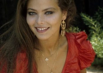 Ornella Muti feston 65-vjetorin, ja si duket sot ylli i kinematografisë italiane (Foto)