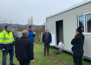 Vijon shpërndarja e pakove ushqimore, Veliaj: Në pranverë nisim ndërtimin e shtëpive të reja që prekën nga tërmeti