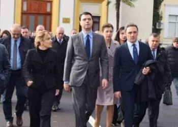 Zbardhen propozimet e opozitës së bashkuar për administratën zgjedhore