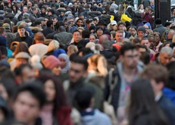 SHIFRAT/ Koronavirus mbyll në shtëpi 1 miliard njerëz