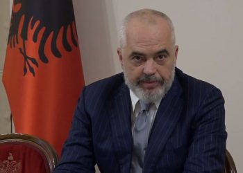 Rama: Ndalohet transporti urban në Tiranë e Durrës! Nuk ka asnjë çudi të rritet numri i të infektuarve